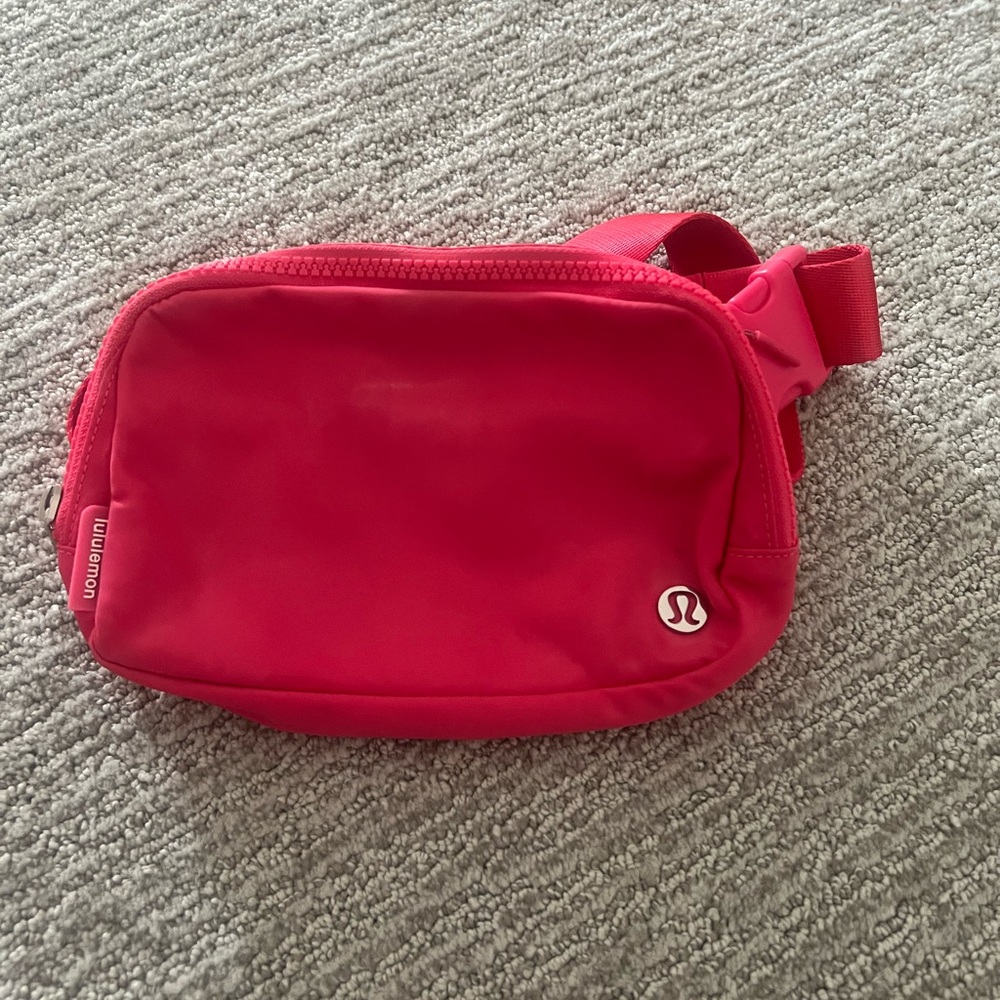 Lululemon Athletica Pink (lipgloss) Belt Bag with Adjustable Strap